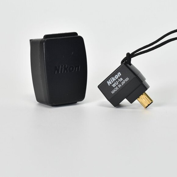 Nikon WU-1a Wireless Mobile Adapter for Nikon Digital Cameras with Case - Picture 1 of 8